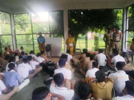 छात्र-छात्राओं को दी मुख्यमंत्री अभ्युदय योजना की जानकारी, प्रतियोगी परीक्षाओं की निशुल्क कोचिंग से मिलेगा लाभ