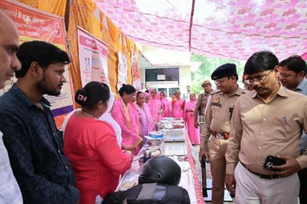 मिशन शक्ति अभियान के तहत महिलाओं को मिला शिकायतों के समाधान का मंच, डीएम-एसपी ने सुनीं समस्याएं