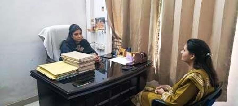 पीड़ित महिलाओं को समय पर कानूनी सहायता उपलब्ध कराने के निर्देश, पीड़िताओं के मामलों को प्री-लिटिगेशन स्तर पर दर्ज कराने पर जोर