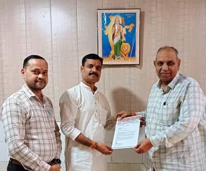 आशीष सेंगर बने उपजा के हाथरस जिलाध्यक्ष, प्रदेश अध्यक्ष प्रदीप शर्मा ने सौंपा मनोनयन पत्र