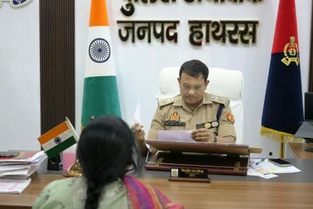 एसपी ने की जनसुनवाई, फरियादियों की समस्याओं के निस्तारण के निर्देश