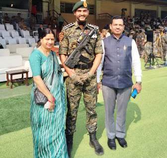 हाथरस का लाल करेगा एकता दिवस परेड में COBRA यूनिट का नेतृत्व, CRPF के सहायक कमांडेंट आशुतोष को मिली अहम जिम्मेदारी