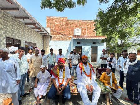 सादाबाद क्षेत्र में जनआशीर्वाद एवं नारी सम्मान यात्रा के दौरान गांव-गांव उमड़ा जनस्नेह, जगह-जगह हुआ जोरदार स्वागत